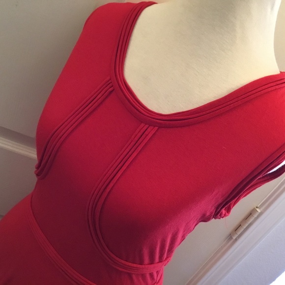 📦 DONATED 📦 Red Sleeveless Jersey Knit Dress - Picture 2 of 10